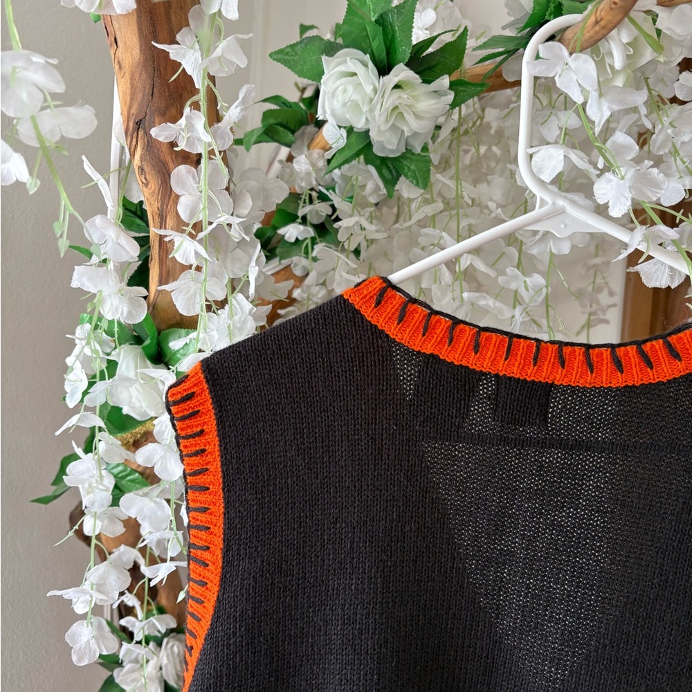 Basic Editions Vintage Festive Black and Orange Halloween Vest 🎃 - Picture 5 of 6